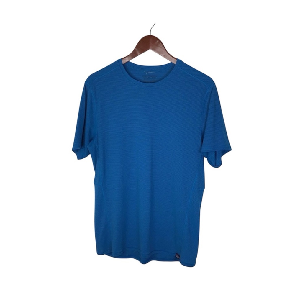 Patagonia Capilene Cool Daily T-Shirt in Blue Size Medium.